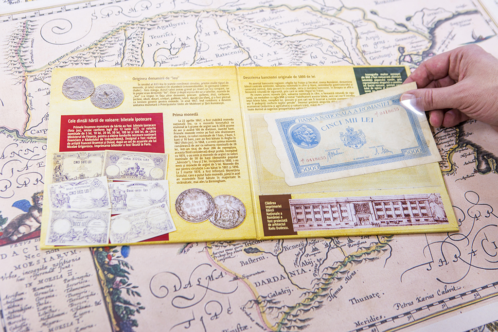 Menezi si bancnote vechi Menezi si bancnote vechi
