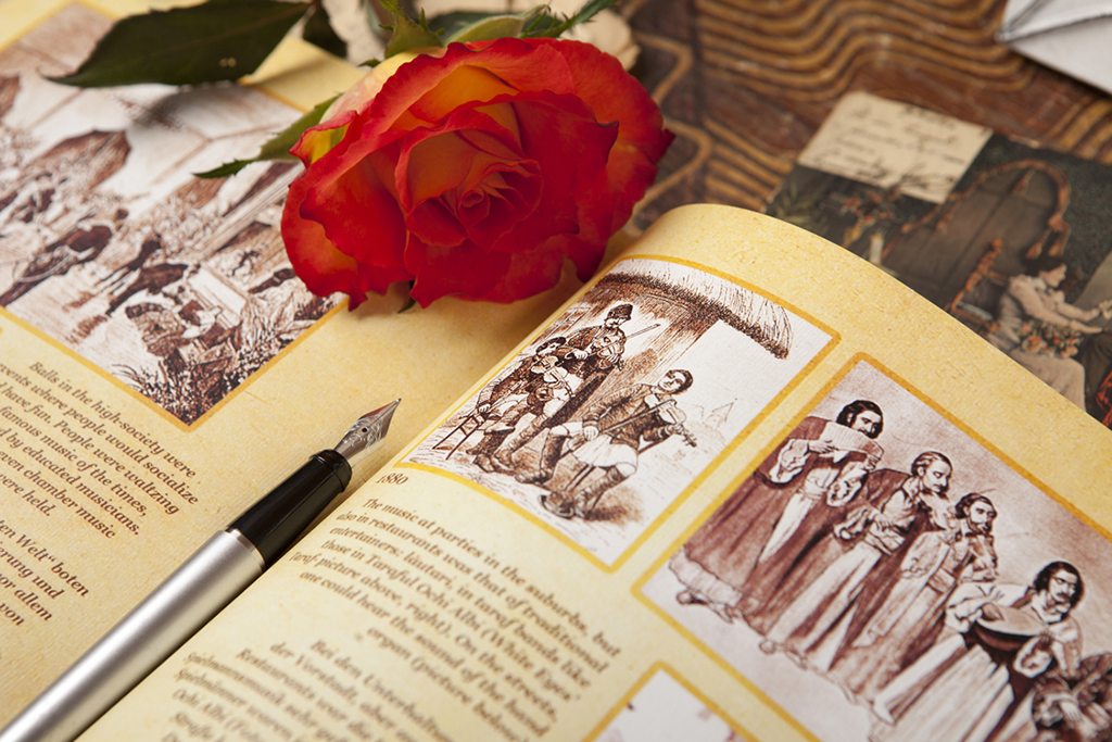 Cadou corporate și business -album Old Bucharest Cadou corporate și business -album Old Bucharest